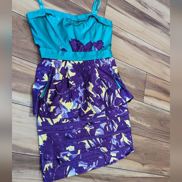 BCBG MaxAzria Party Dress [12] - Picture 3 of 8